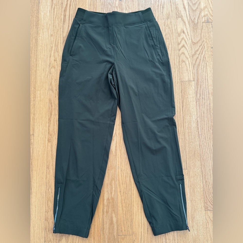 Athleta Brooklyn Heights High Rise Jogger, aspen green,  size 4